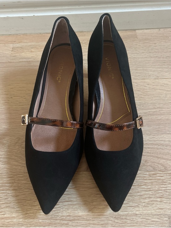 Vionic Shoes - Vionic Minnie Pointed Toe Kitten Heel Black Suede Mary Jane Pumps Size 7.5